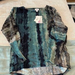 LuLaRoe Linda Top NWT